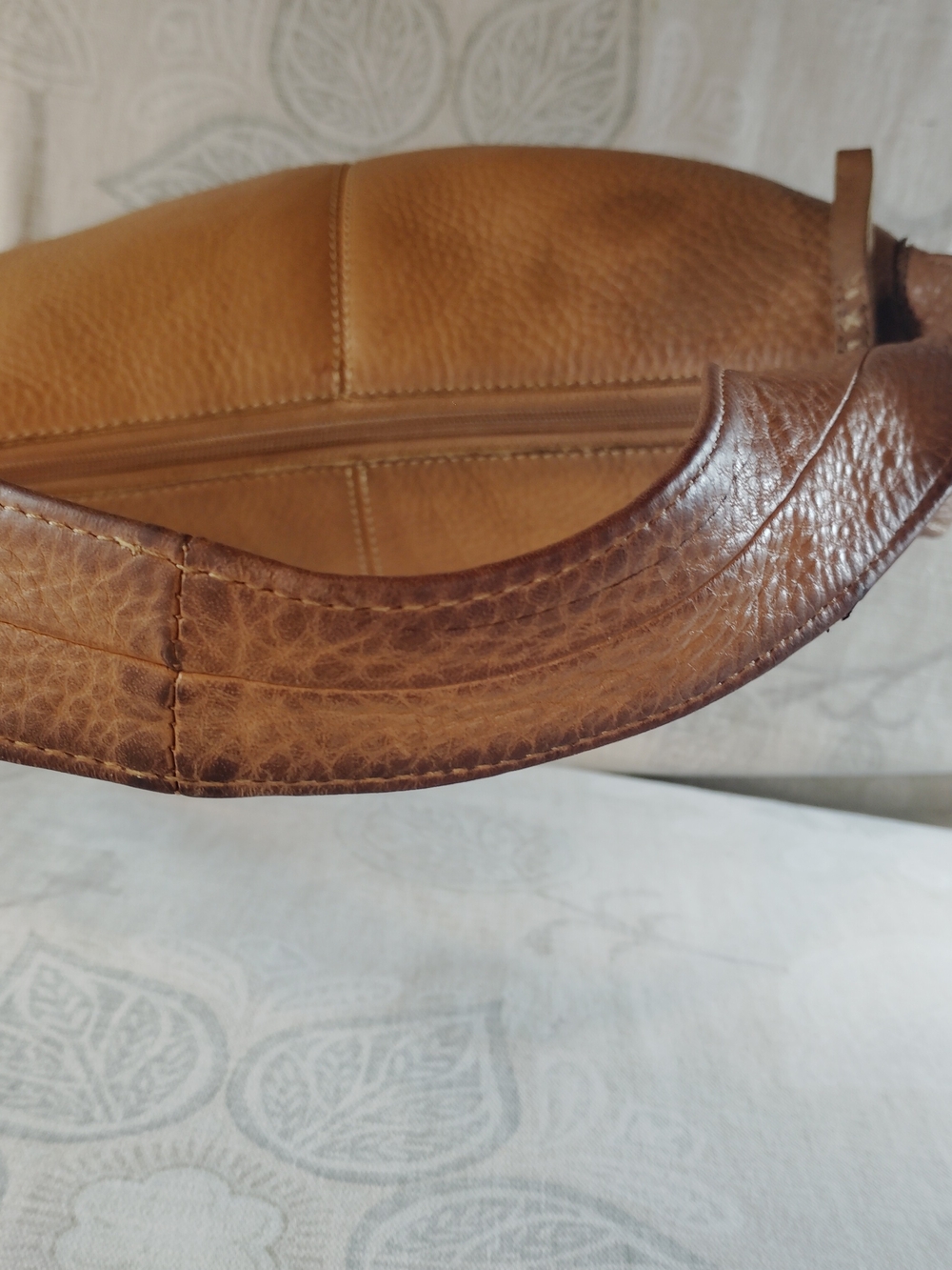 Fossil Pebbled Leather Shoulder Bag in Tan - Picture 4 of 8